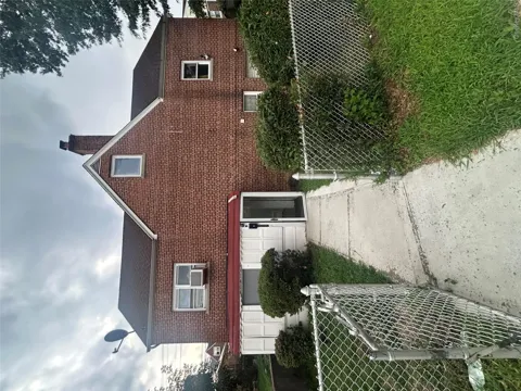 137 Woodlawn Avenue
