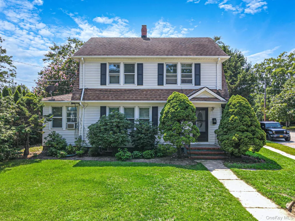 41 Prospect Place Riverhead, NY 11901