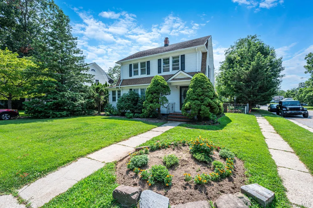 41 Prospect Place Riverhead, NY 11901