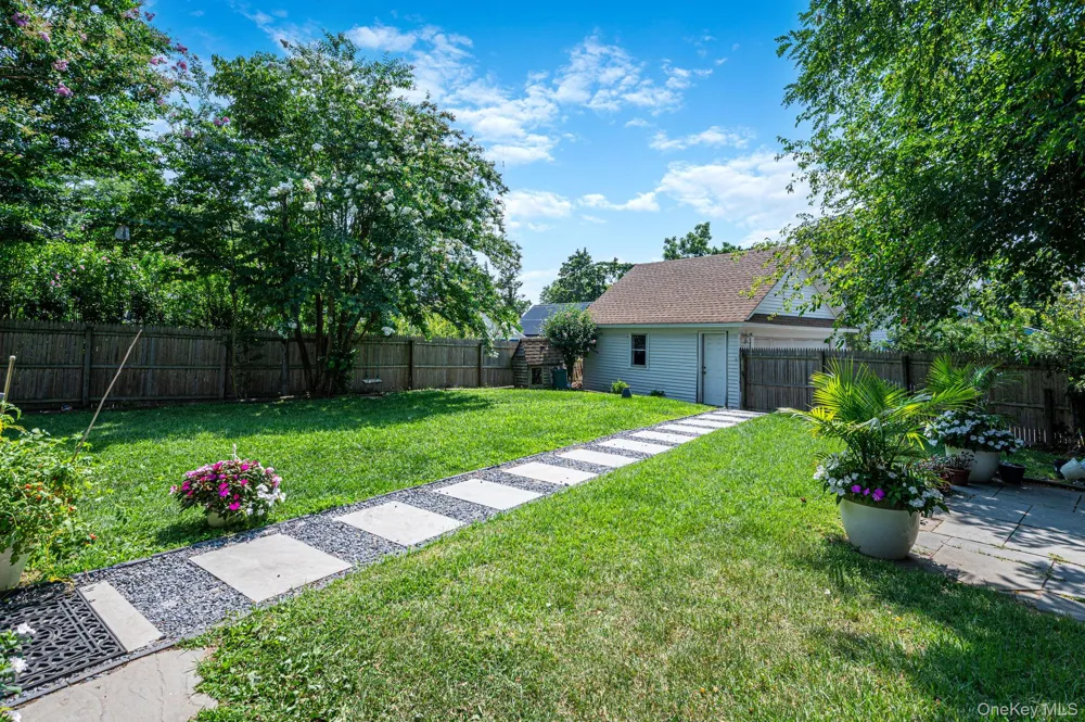 41 Prospect Place Riverhead, NY 11901