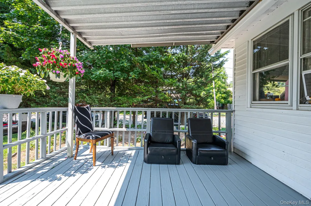 41 Prospect Place Riverhead, NY 11901