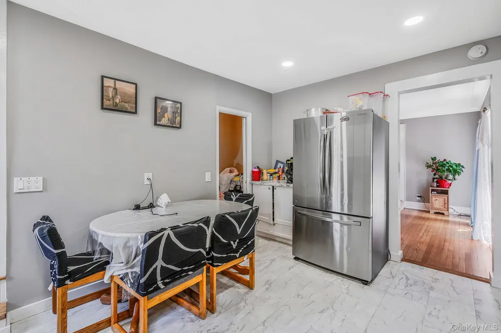 41 Prospect Place Riverhead, NY 11901