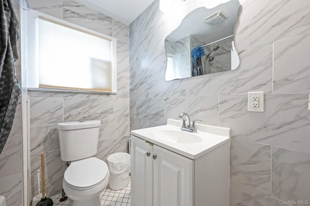 41 Prospect Place Riverhead, NY 11901