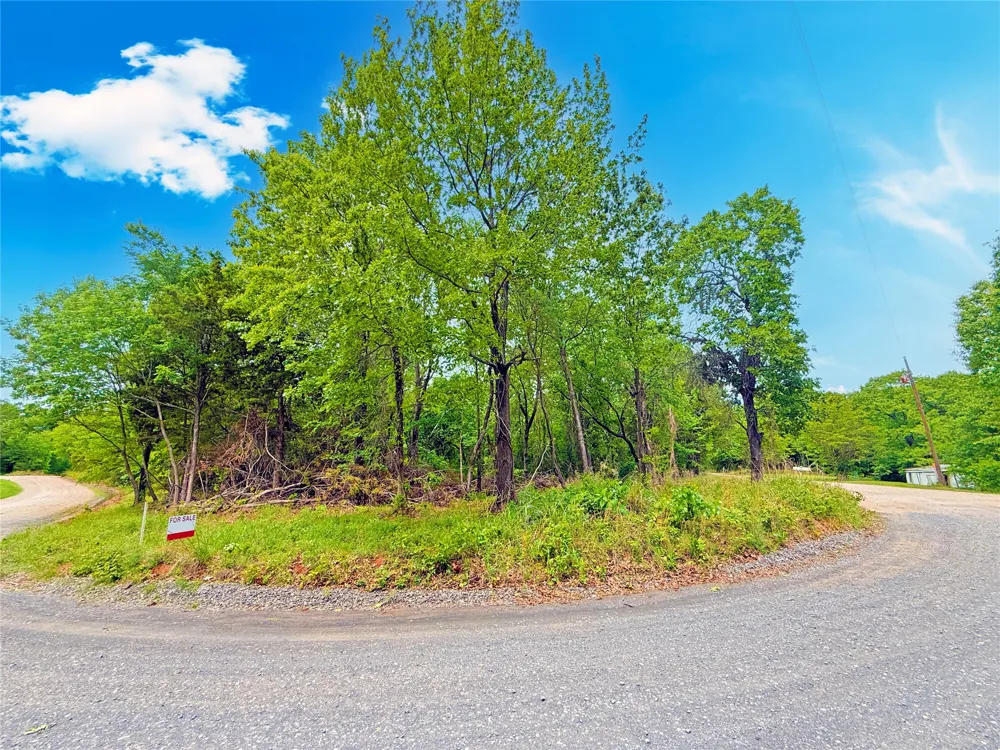 6 Oak Lane Eufaula, OK 74432