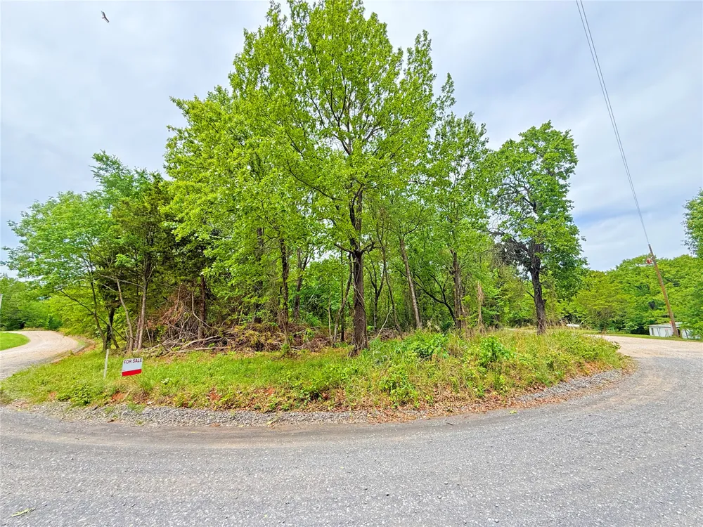 6 Oak Lane Eufaula, OK 74432