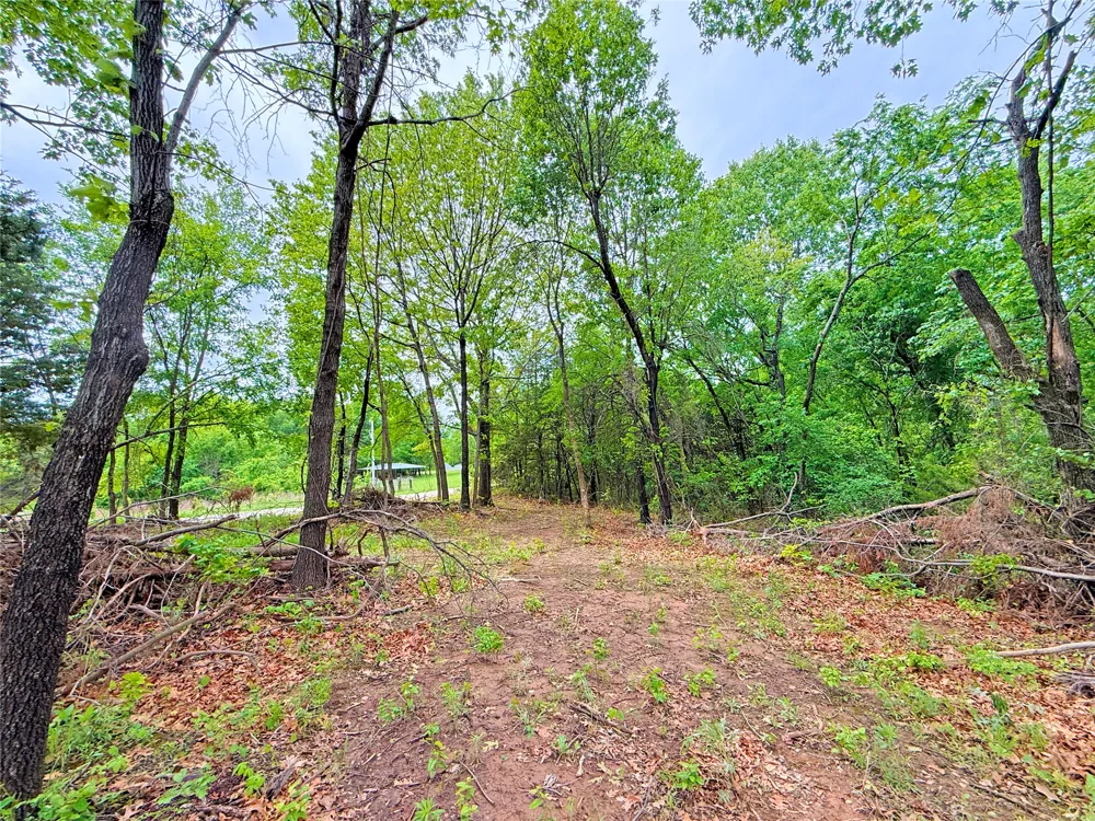 6 Oak Lane Eufaula, OK 74432