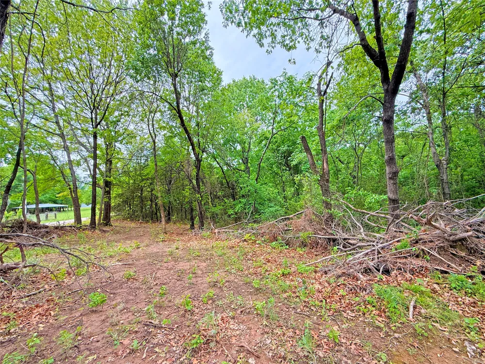6 Oak Lane Eufaula, OK 74432