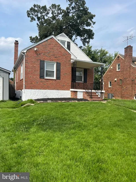 2704 GARNET ROAD