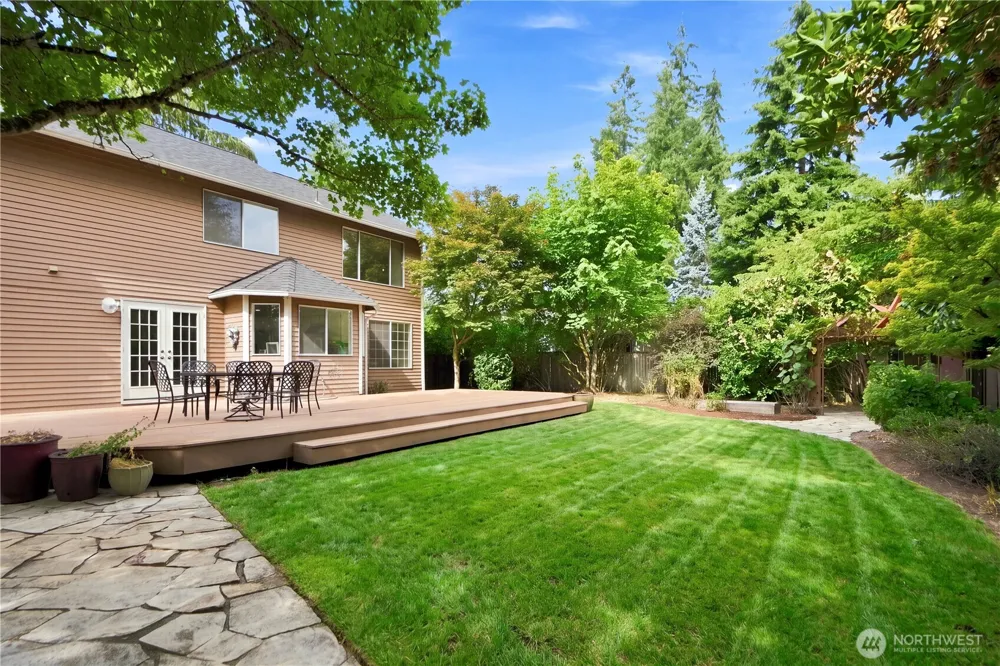 24528 SE 43rd Place Issaquah, WA 98029