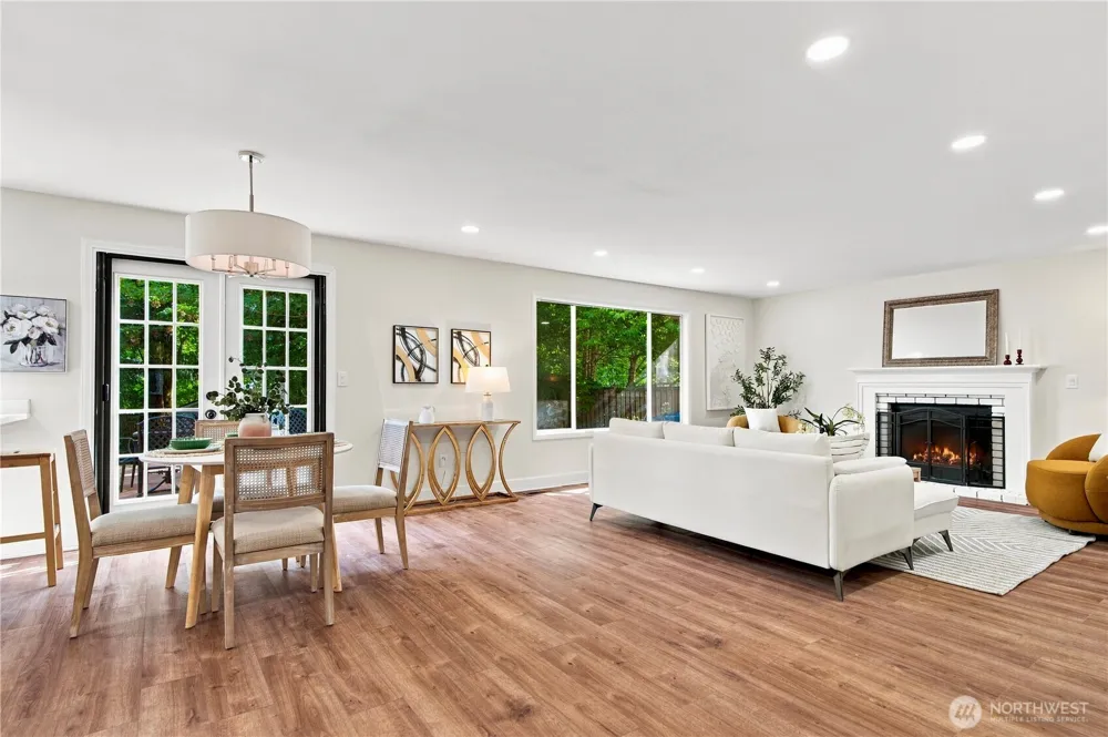 24528 SE 43rd Place Issaquah, WA 98029