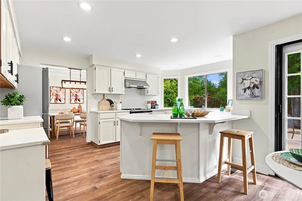 24528 SE 43rd Place Issaquah, WA 98029