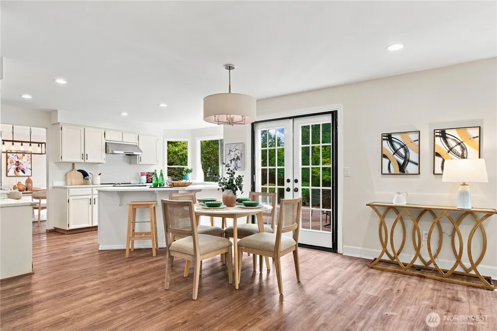 24528 SE 43rd Place Issaquah, WA 98029