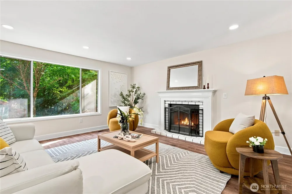 24528 SE 43rd Place Issaquah, WA 98029