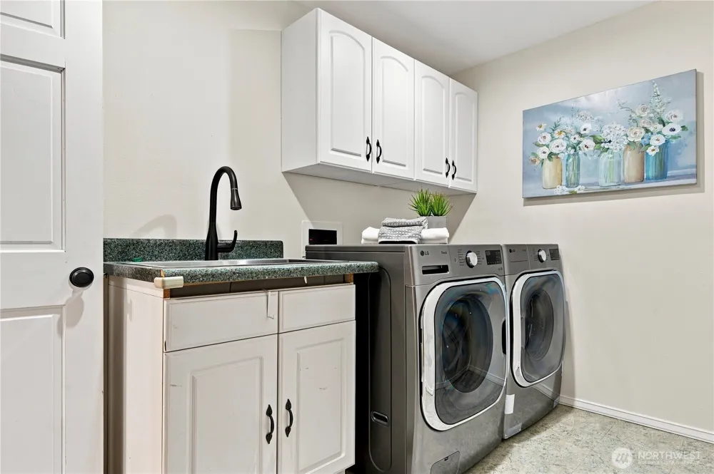 24528 SE 43rd Place Issaquah, WA 98029