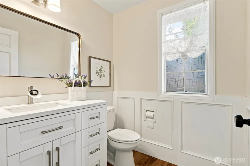 24528 SE 43rd Place Issaquah, WA 98029