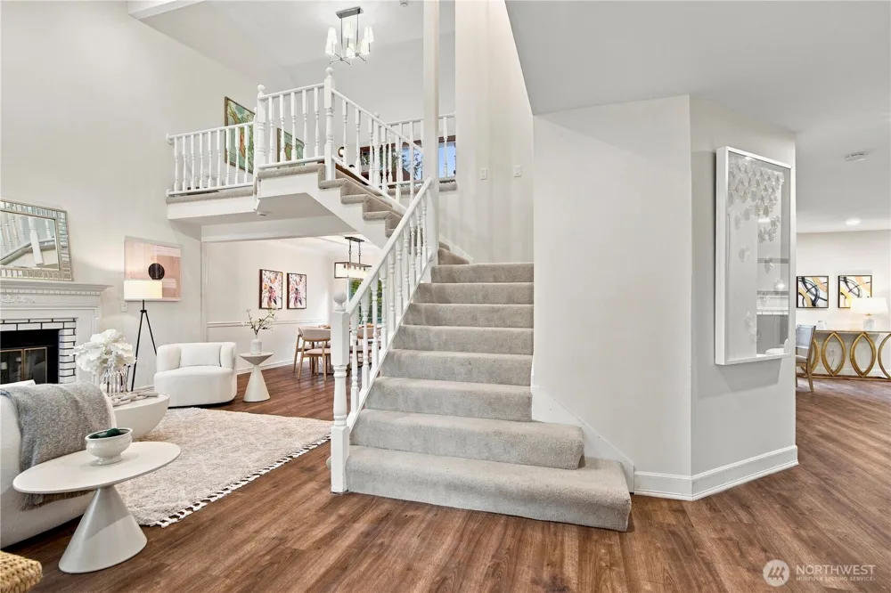 24528 SE 43rd Place Issaquah, WA 98029