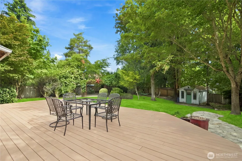24528 SE 43rd Place Issaquah, WA 98029