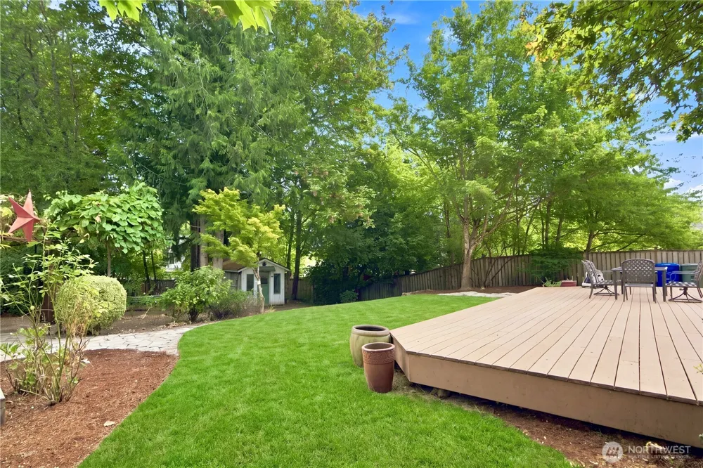 24528 SE 43rd Place Issaquah, WA 98029