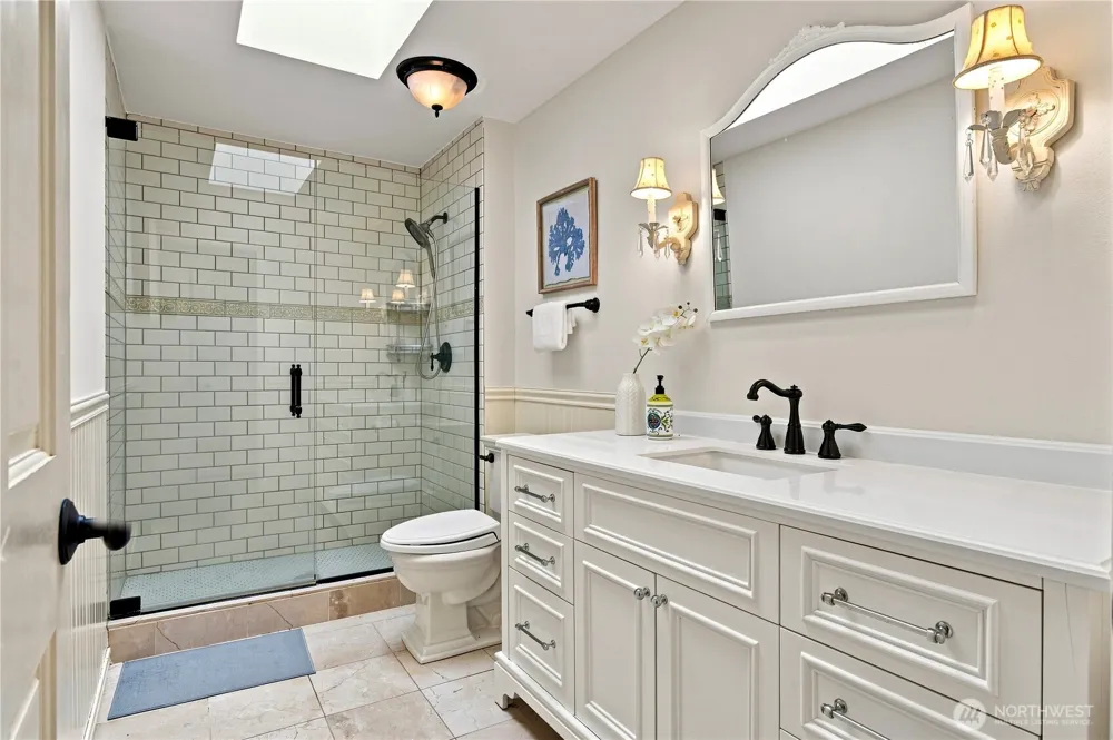 24528 SE 43rd Place Issaquah, WA 98029