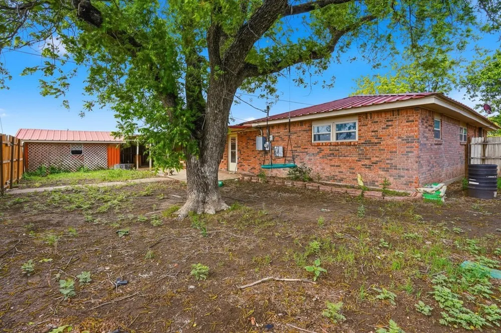 1435 Bandera Dr Roscoe, TX 79545