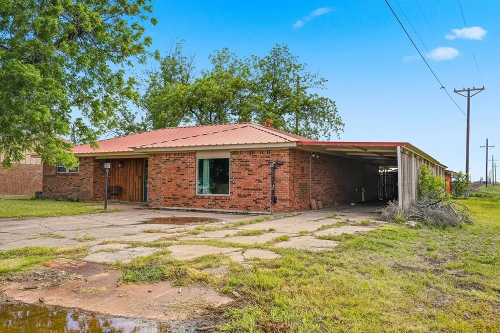 1435 Bandera Dr Roscoe, TX 79545