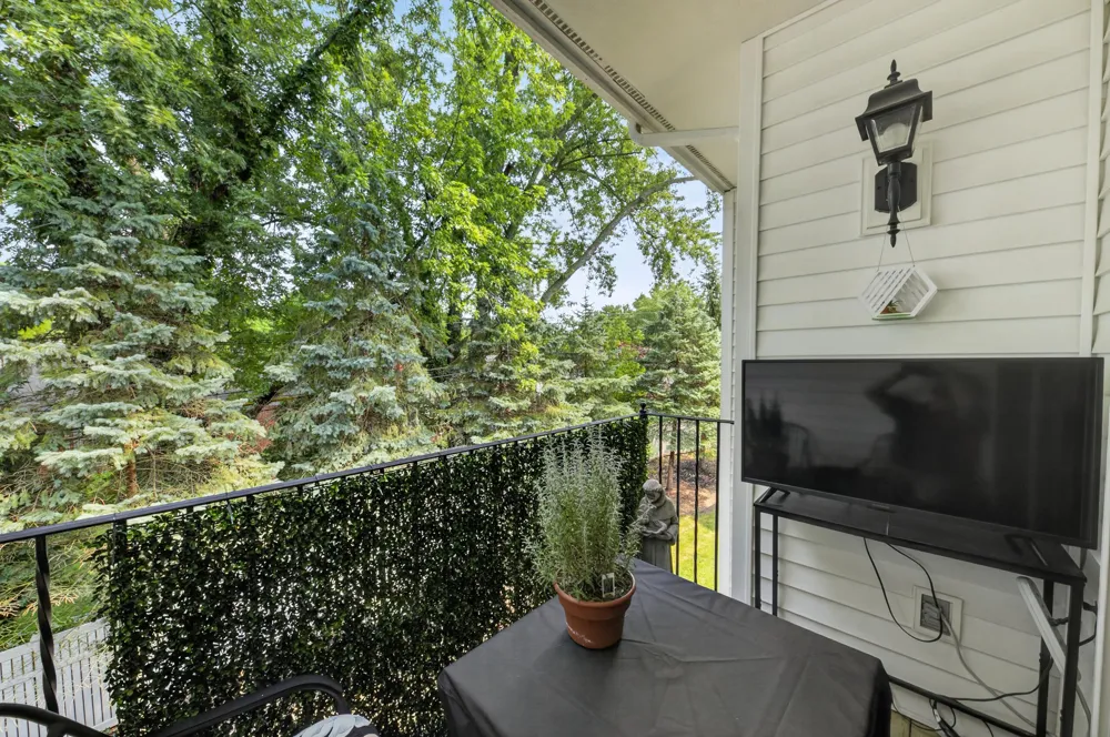 1684 Cassady Place Plymouth, MI 48170