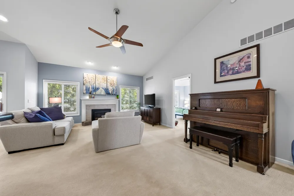 1684 Cassady Place Plymouth, MI 48170