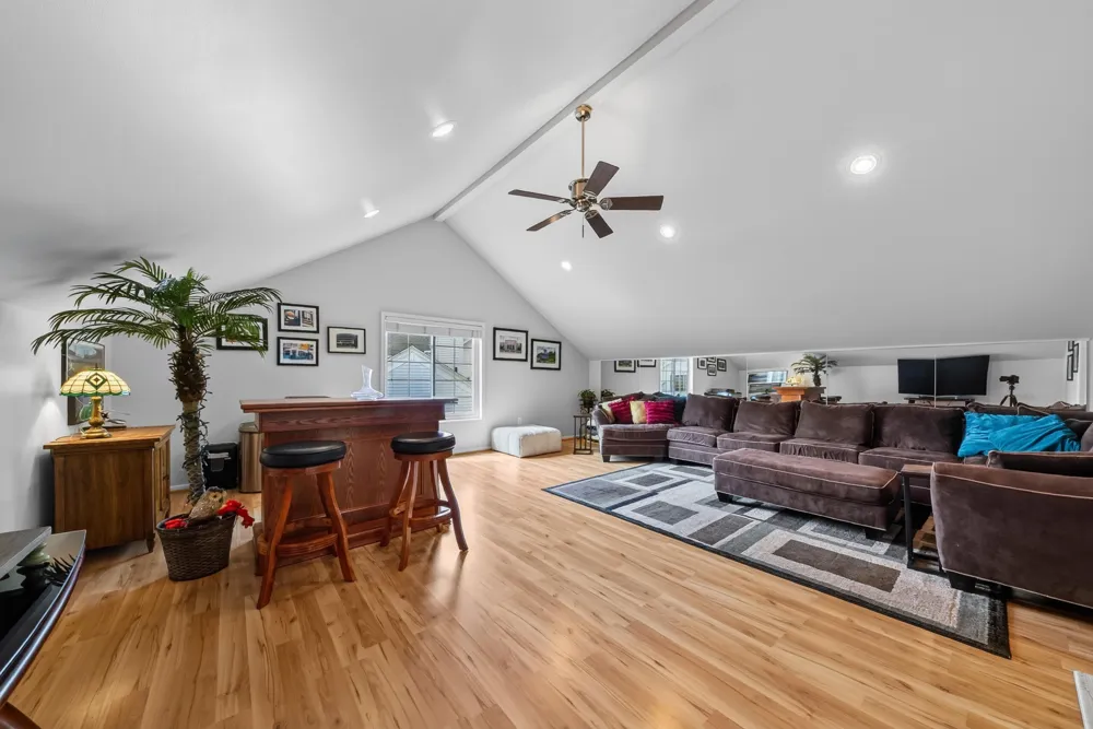1684 Cassady Place Plymouth, MI 48170