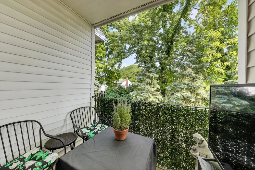 1684 Cassady Place Plymouth, MI 48170