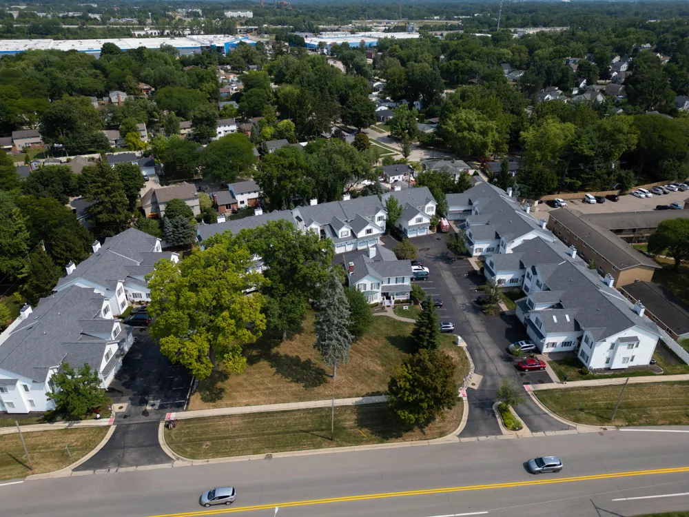 1684 Cassady Place Plymouth, MI 48170