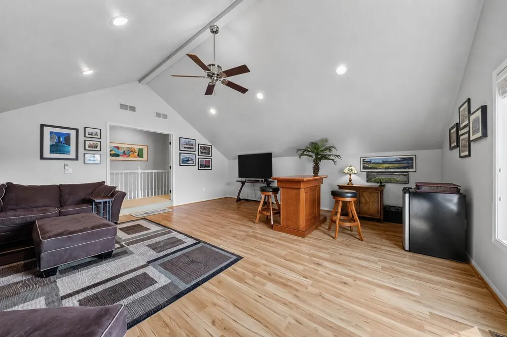 1684 Cassady Place Plymouth, MI 48170