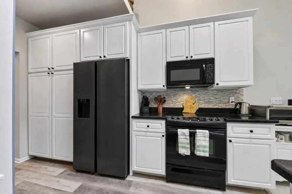 1684 Cassady Place Plymouth, MI 48170