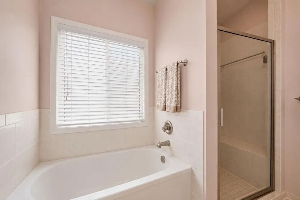 1684 Cassady Place Plymouth, MI 48170