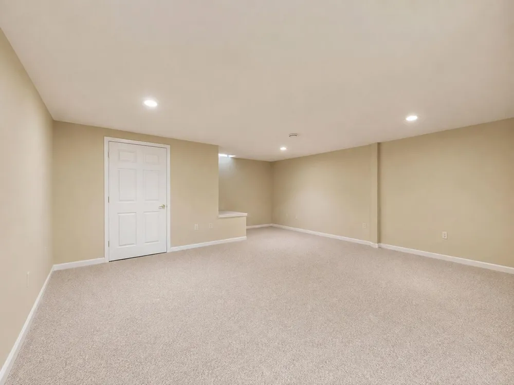 1684 Cassady Place Plymouth, MI 48170