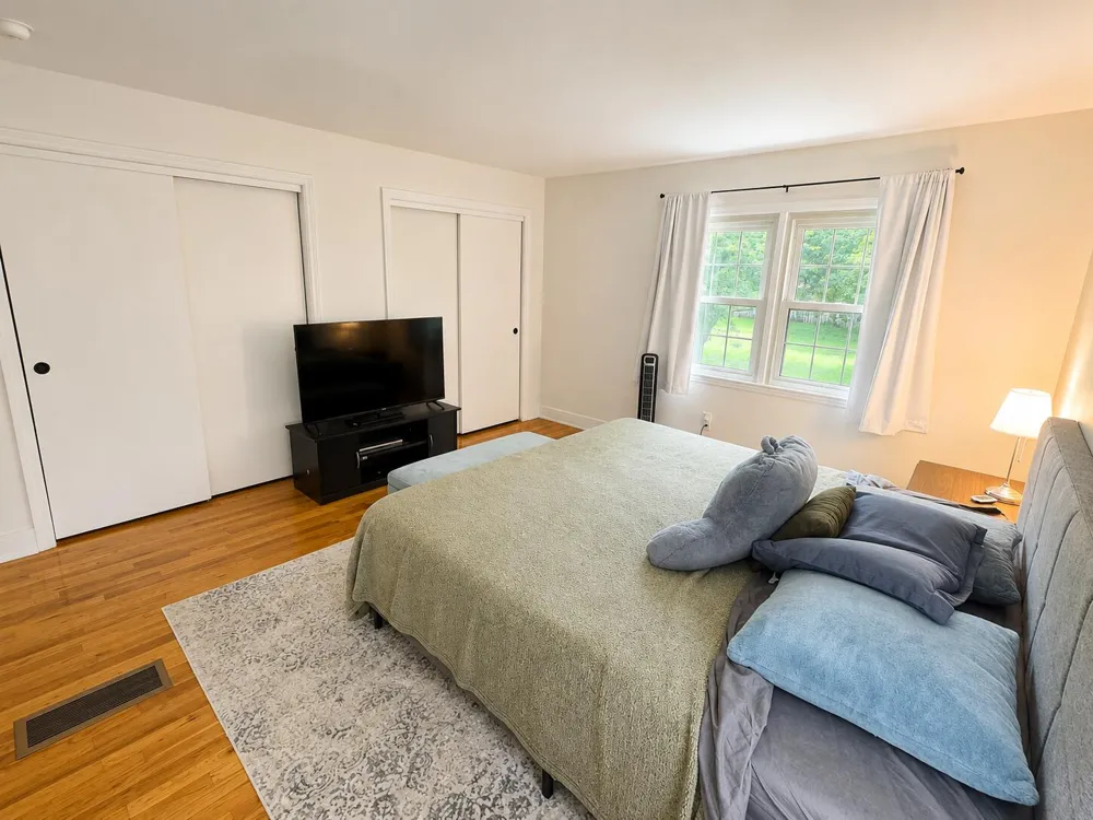 2468 Abbington Drive SE Grand Rapids, MI 49506