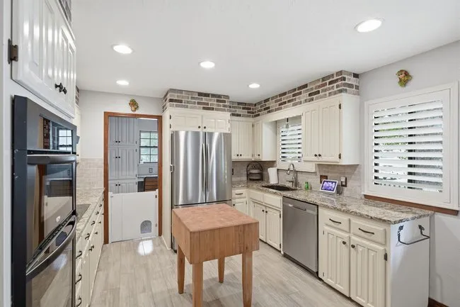 16003 S Lewis Avenue Bixby, OK 74008