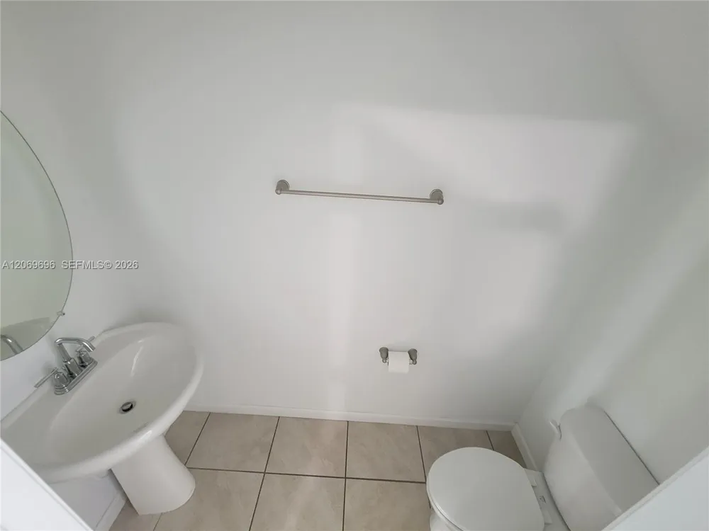 1107 NW 40th Ter #1107 Lauderhill, FL 33313