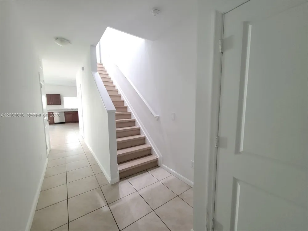1107 NW 40th Ter #1107 Lauderhill, FL 33313
