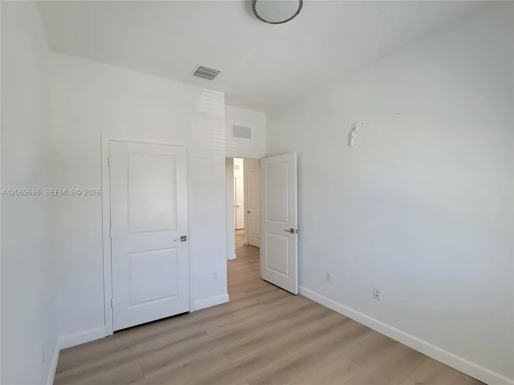 1107 NW 40th Ter #1107 Lauderhill, FL 33313
