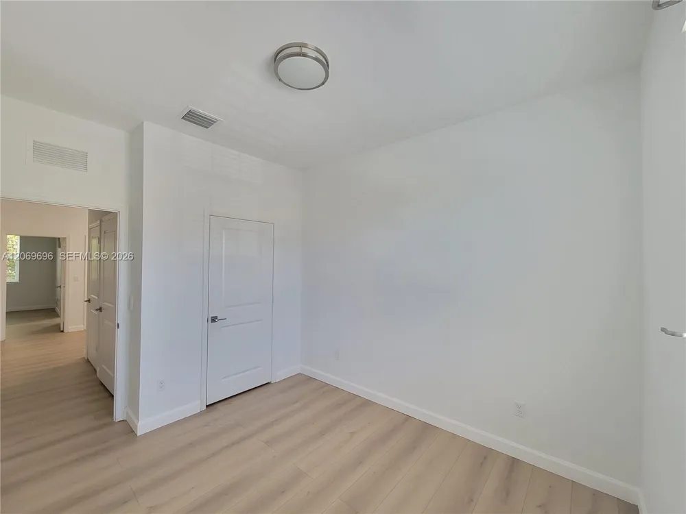 1107 NW 40th Ter #1107 Lauderhill, FL 33313