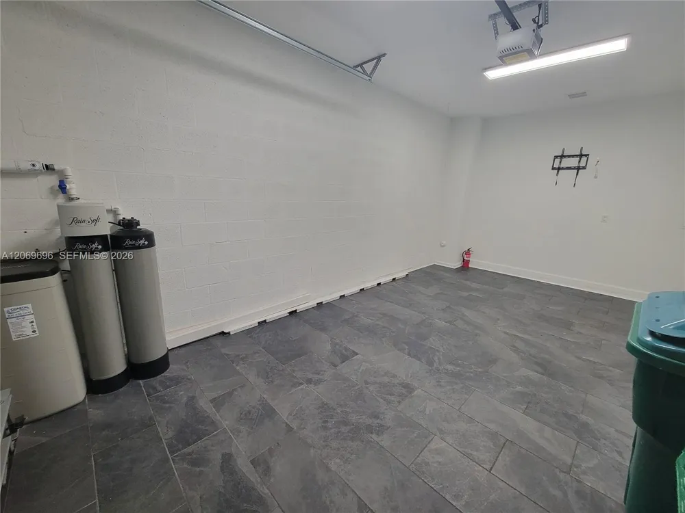 1107 NW 40th Ter #1107 Lauderhill, FL 33313