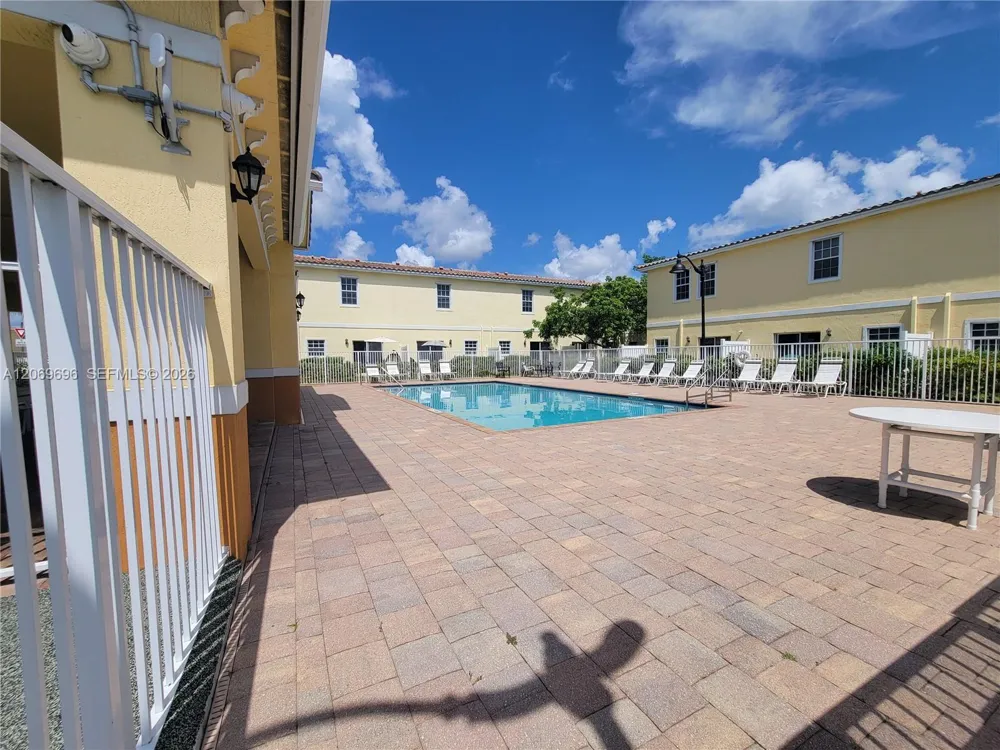 1107 NW 40th Ter #1107 Lauderhill, FL 33313