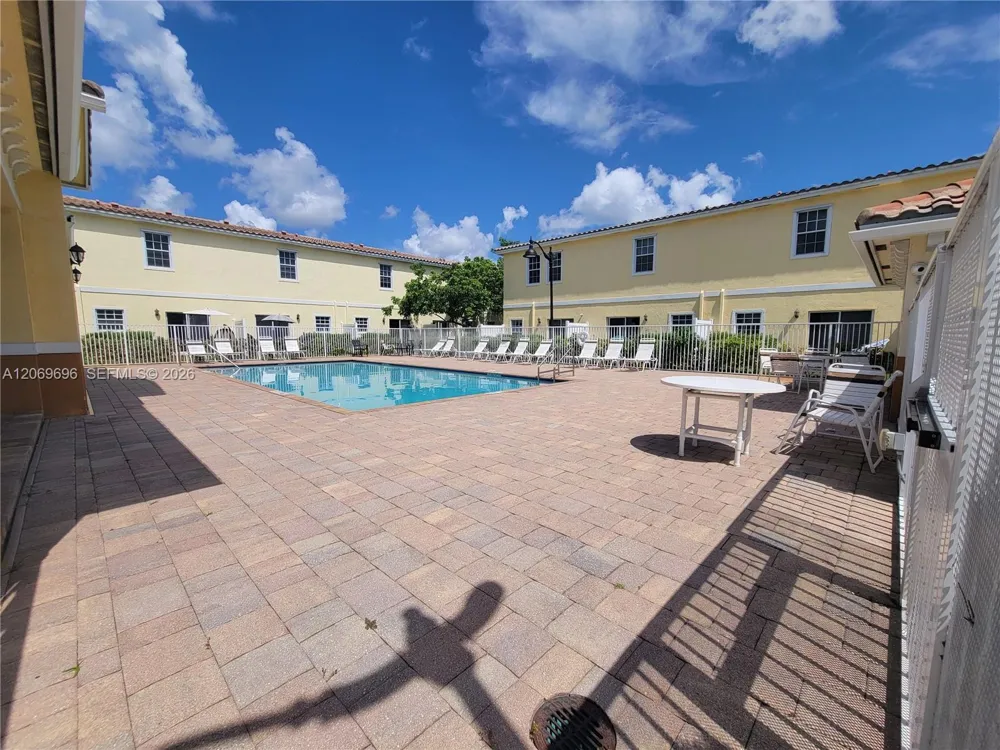 1107 NW 40th Ter #1107 Lauderhill, FL 33313