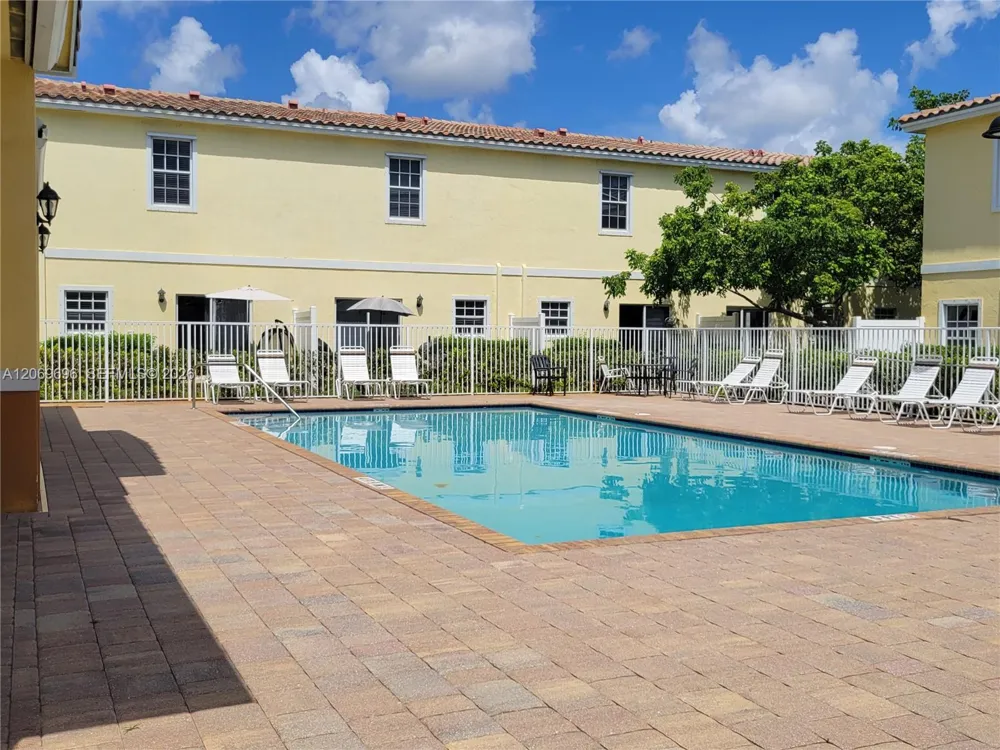 1107 NW 40th Ter #1107 Lauderhill, FL 33313