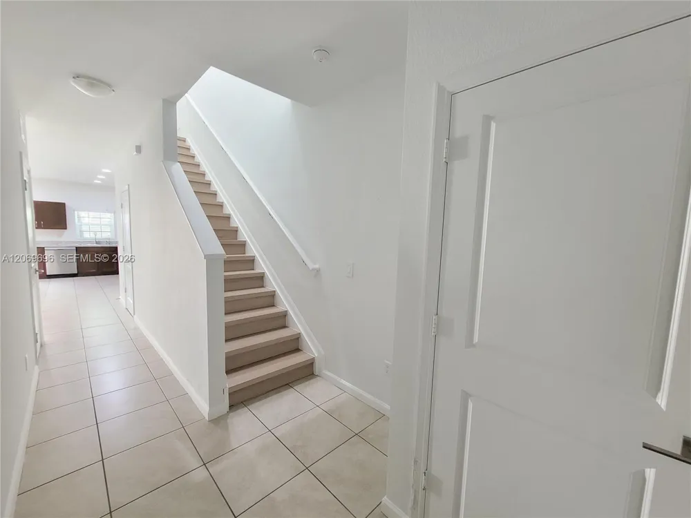1107 NW 40th Ter #1107 Lauderhill, FL 33313