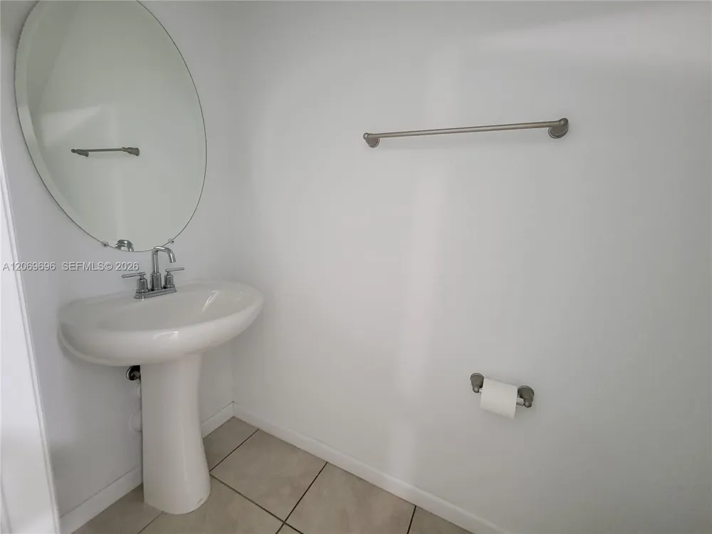 1107 NW 40th Ter #1107 Lauderhill, FL 33313