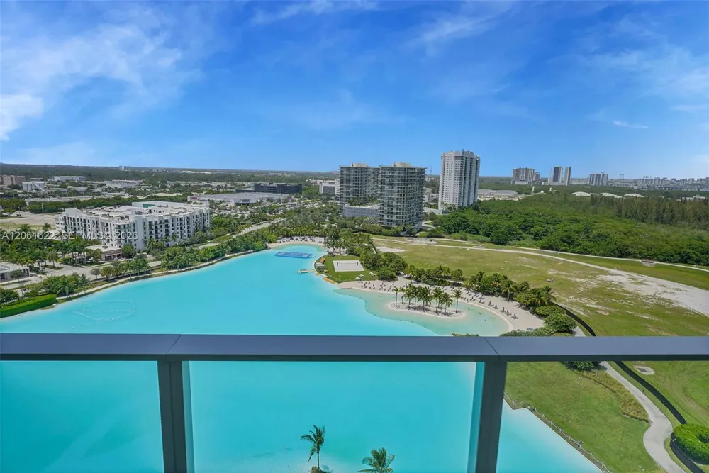 2411 Laguna Circle #1610 North Miami, FL 33181