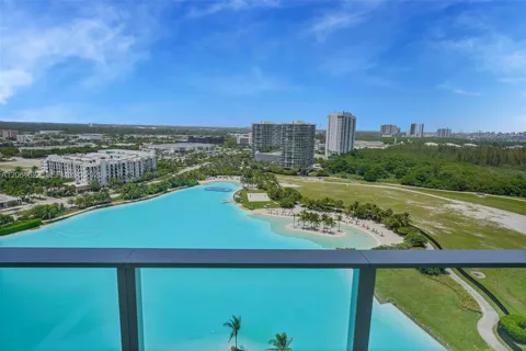 2411 Laguna Circle #1610