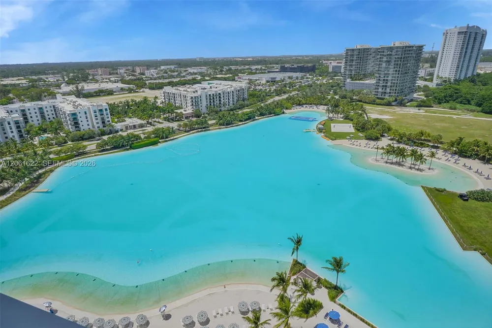 2411 Laguna Circle #1610 North Miami, FL 33181