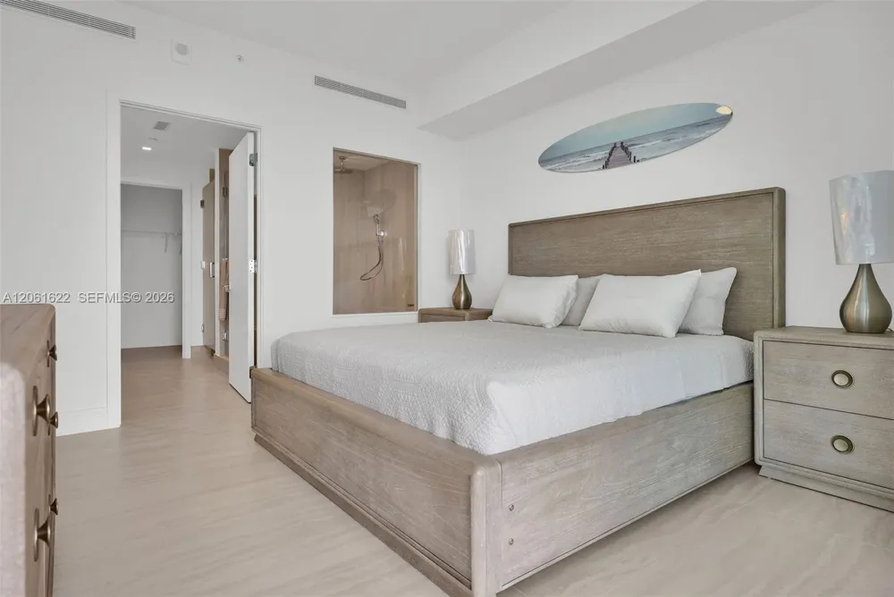 2411 Laguna Circle #1610 North Miami, FL 33181